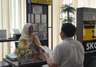 Peringati Hari Kartini 2026, Polwan Polresta Bandara Soetta Mengenakan Kebaya Saat Melayani Masyarakat